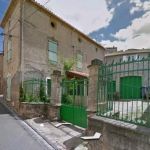 A165 - Jolie maison à rénover de 145 m² plus grenier, remise et cour commune, au centre du village.